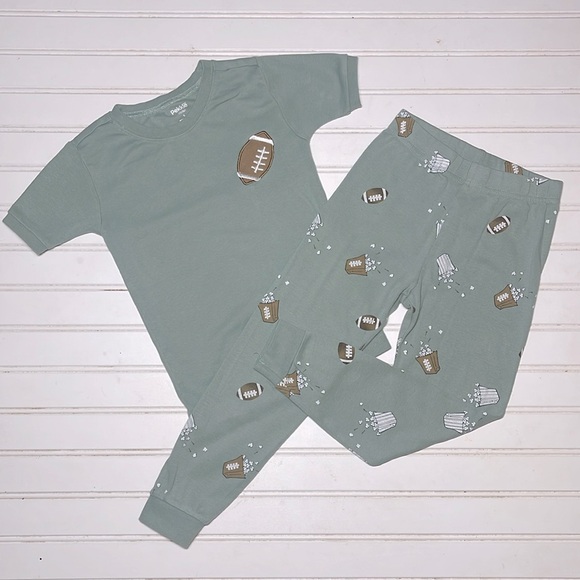 VGUC 100% Organic Cotton Football Embroidered Appliqué Pajama Set - Picture 1 of 2